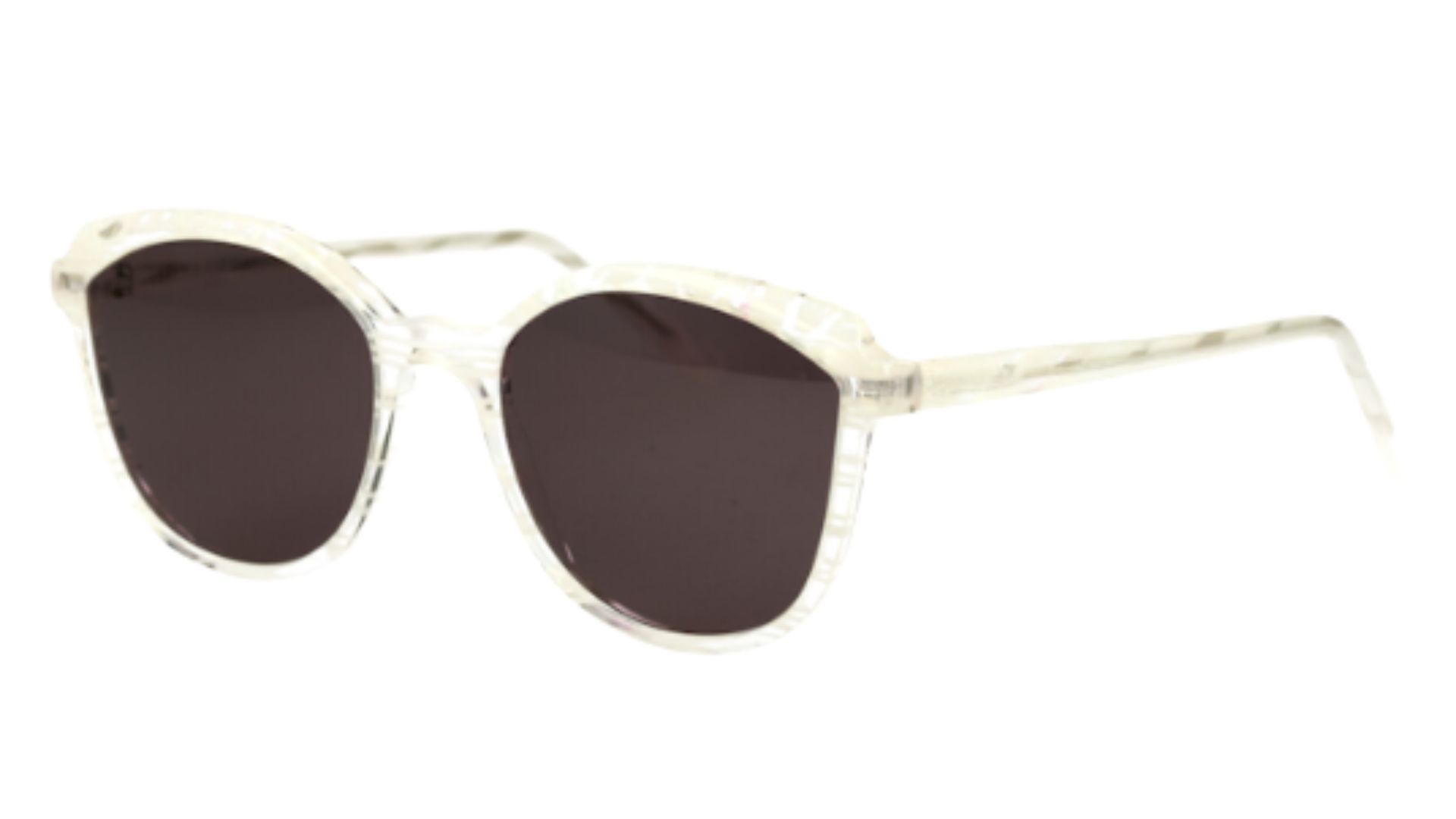 P77 WHITE