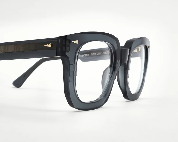 Argentine / Petrol Light