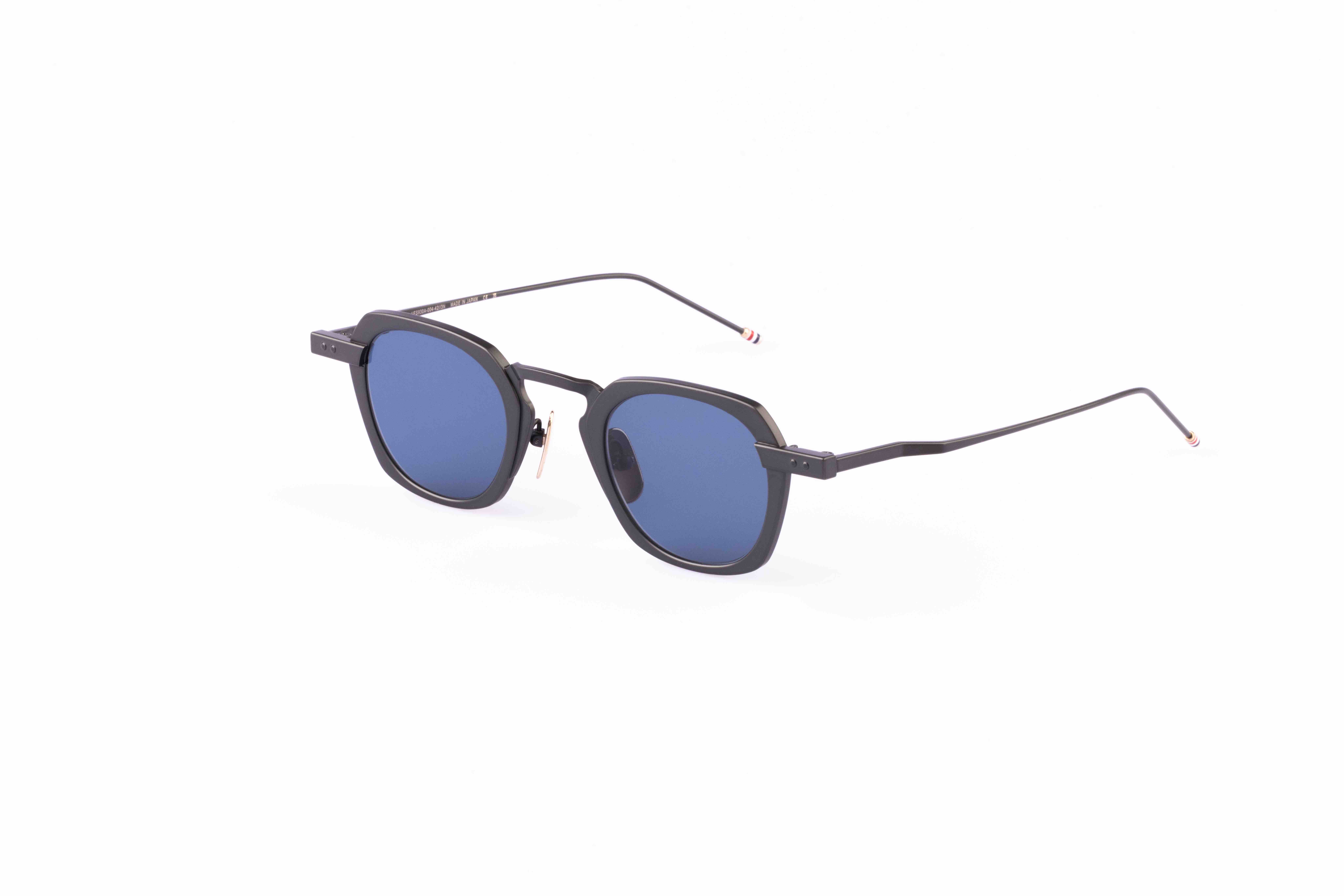 UES930A-G0001 / 004 MT DK GREY