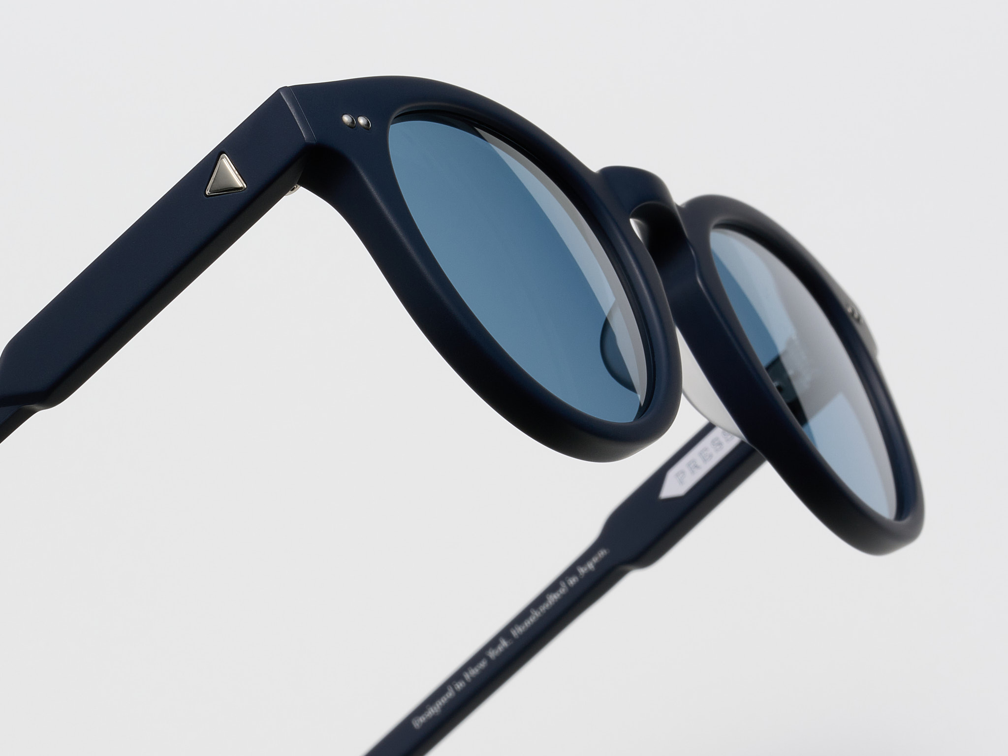 THE CHAIRMAN / MT NAVY / SILVER