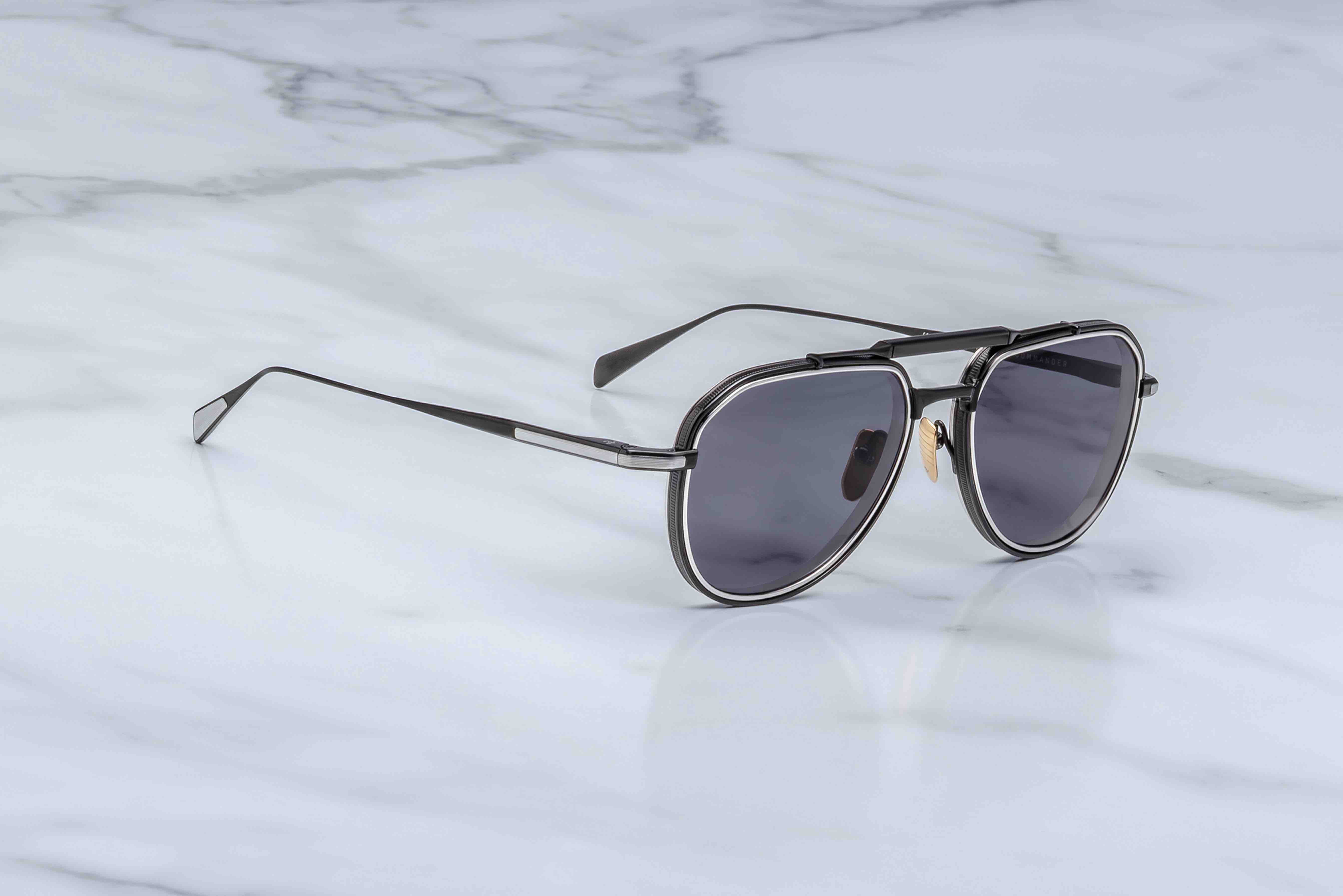 COMMANDER / CORBEAU SILVER