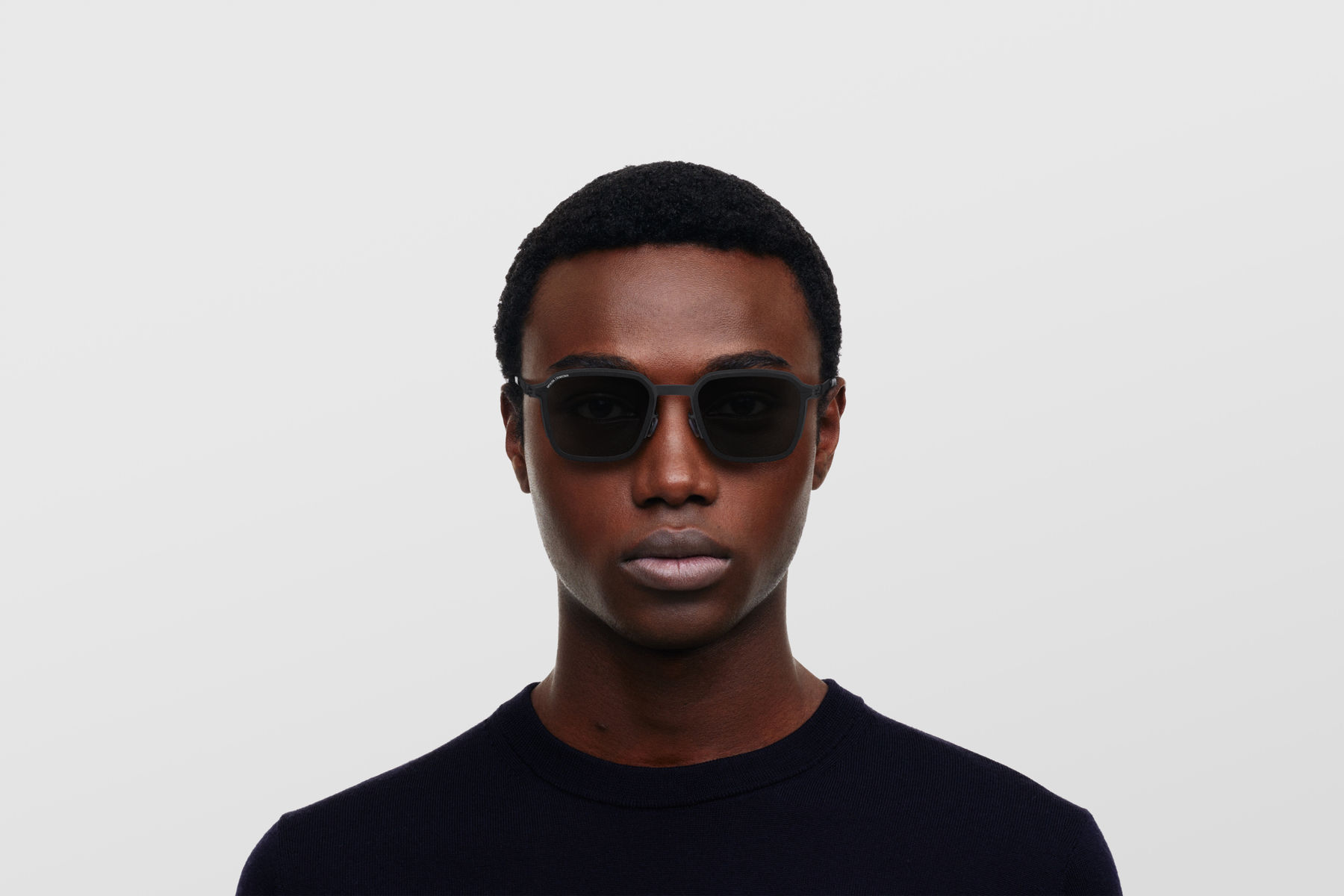 MR002 / AL4 BLACK/BLACK
