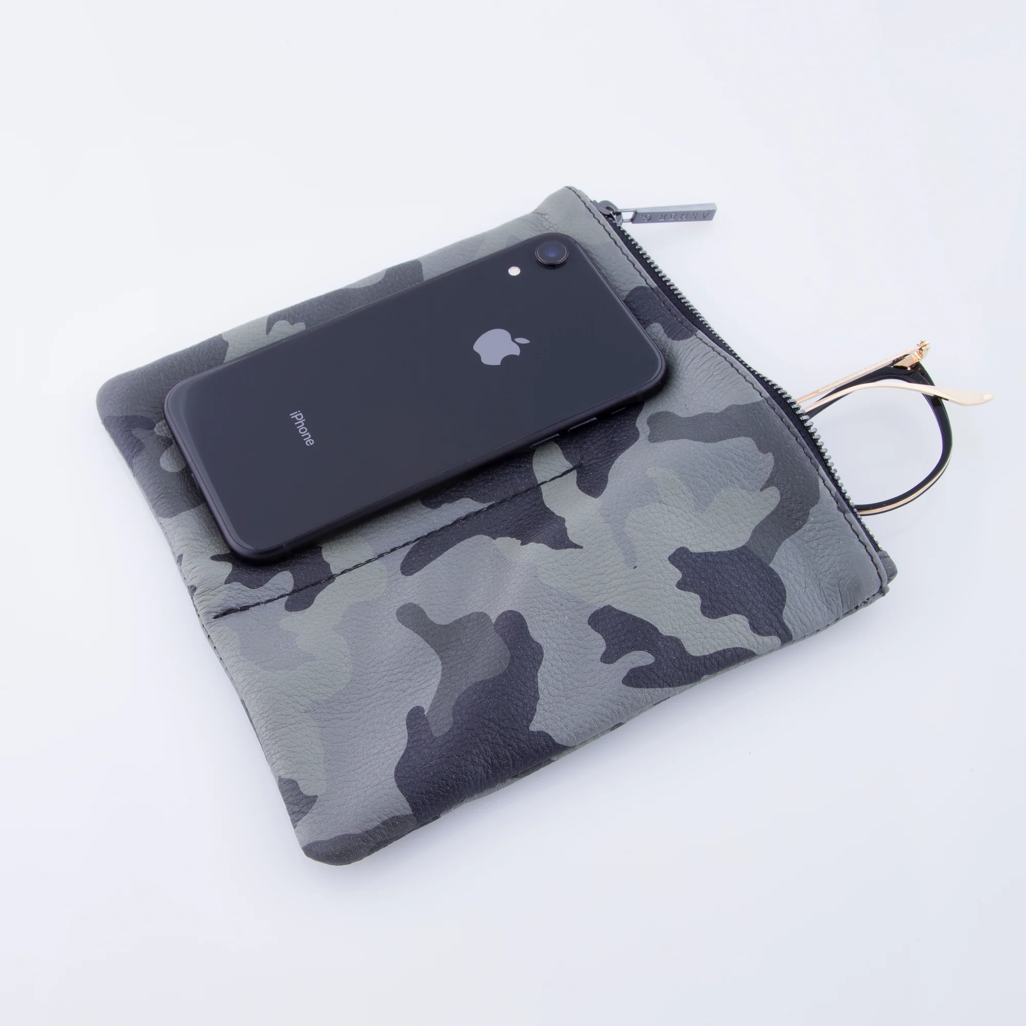 LEATHER CASE / GRAY CAMO
