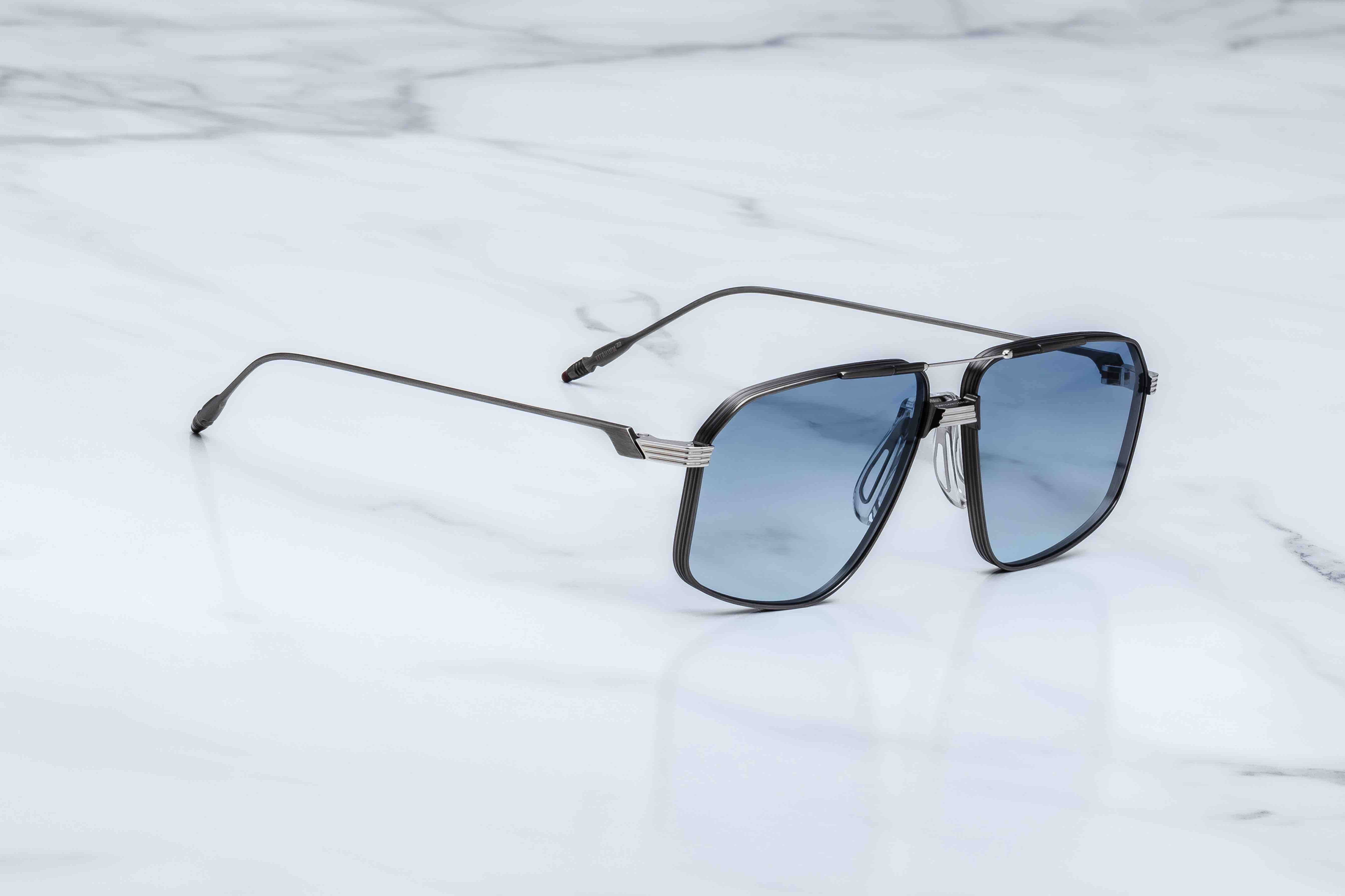 JAGGER / ANTIQUE SILVER