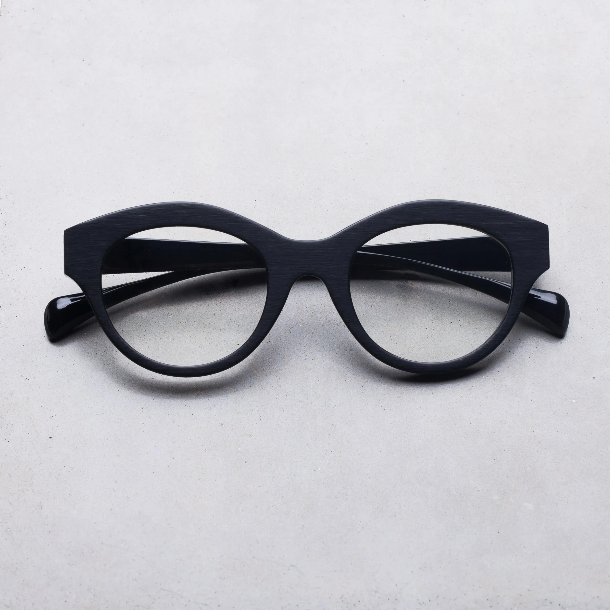 BLACK NOIR 002