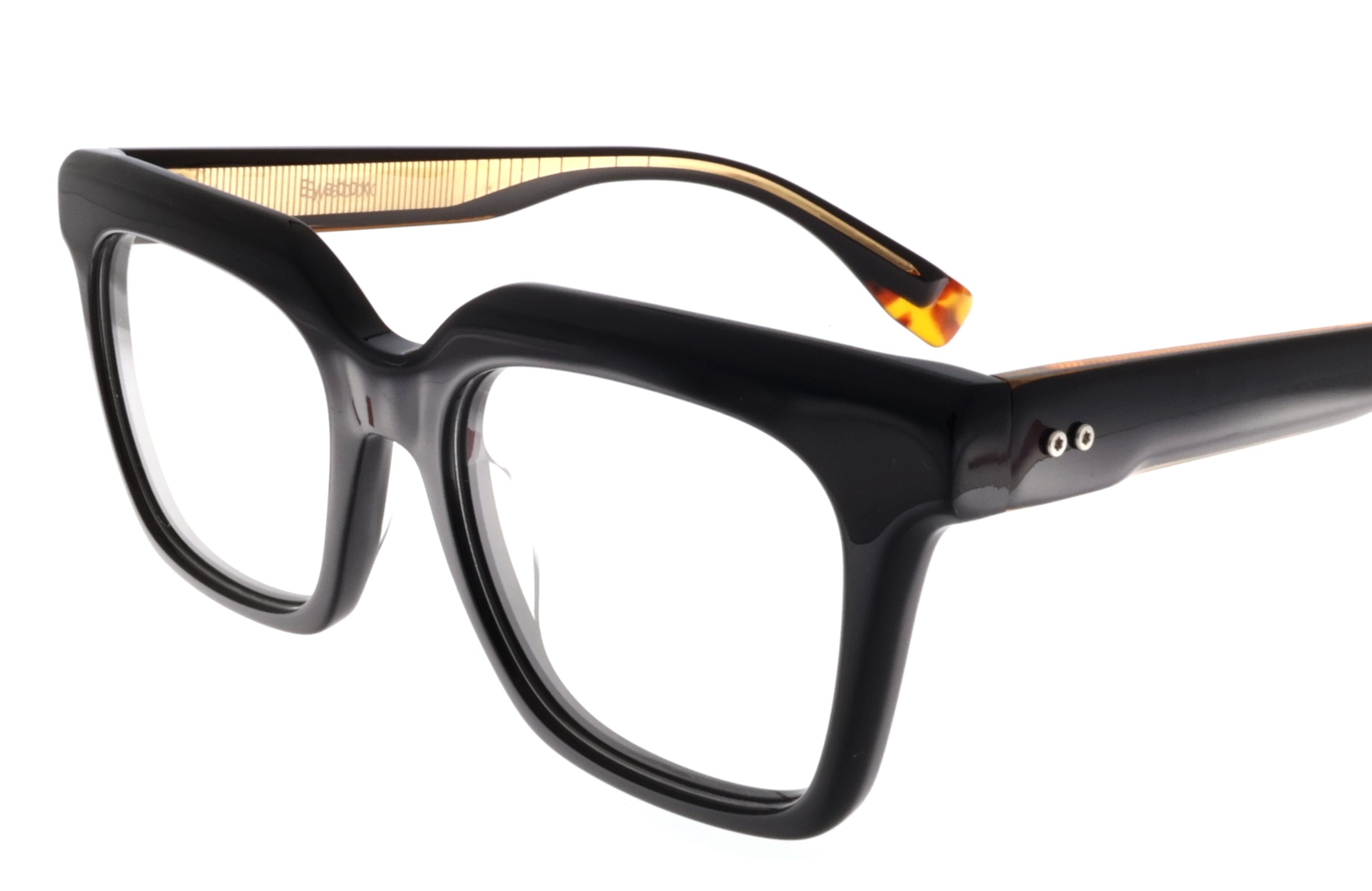 Mateo / Black