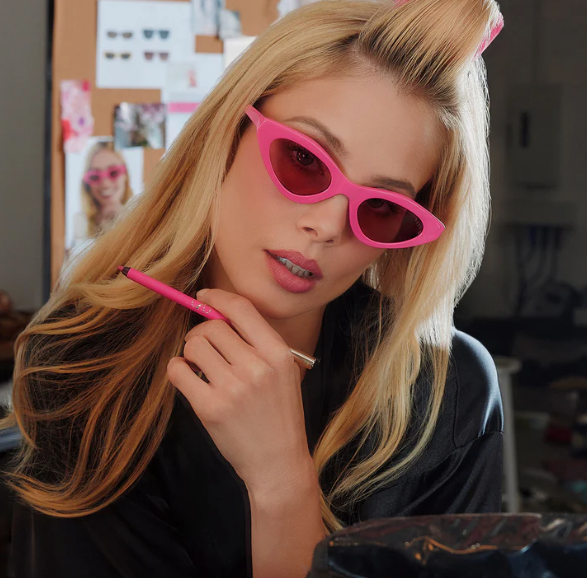 EMILY 2.0 / PINK