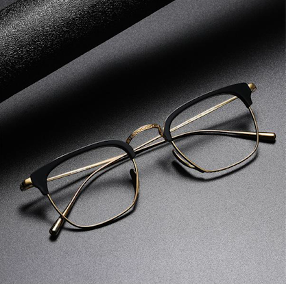 PJ1112 / Black/Gold