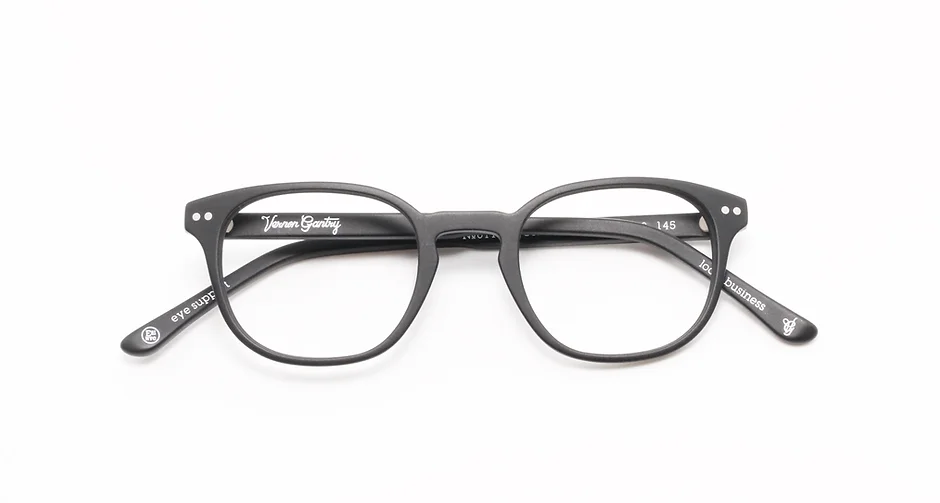 No011M Black