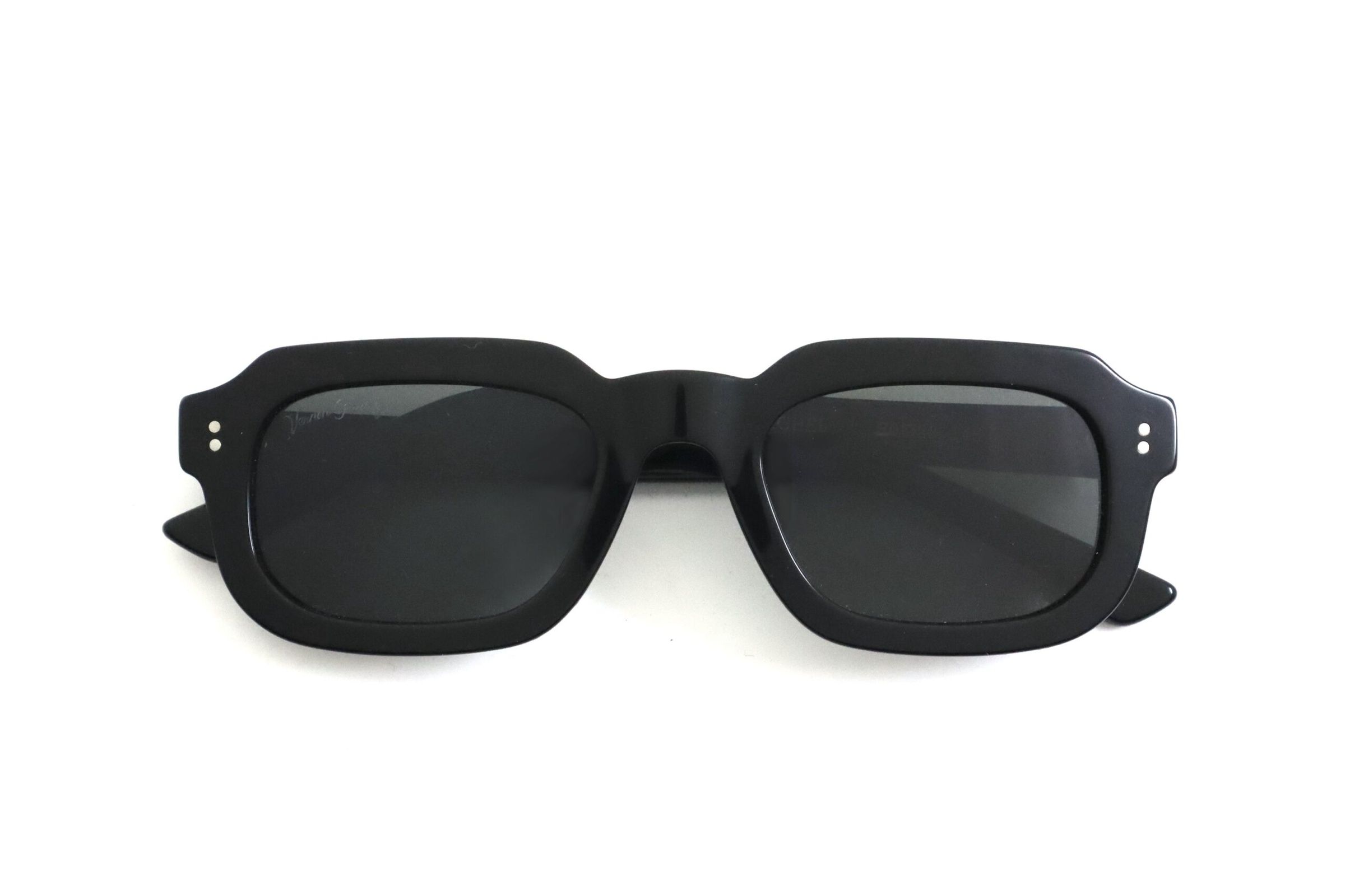 011s  Black