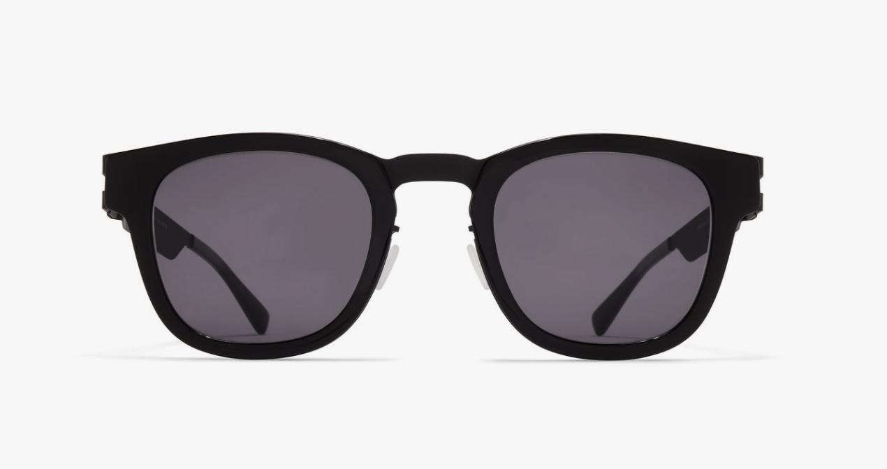 C 909 MATTE BLACK