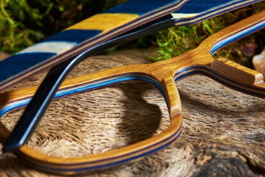 Redefine your style with our collection of eco-friendly eyewear. Embrace fashion that cares for the planet with frames crafted from sustainable materials like recycled vinyl records and 3D printed caster beans.