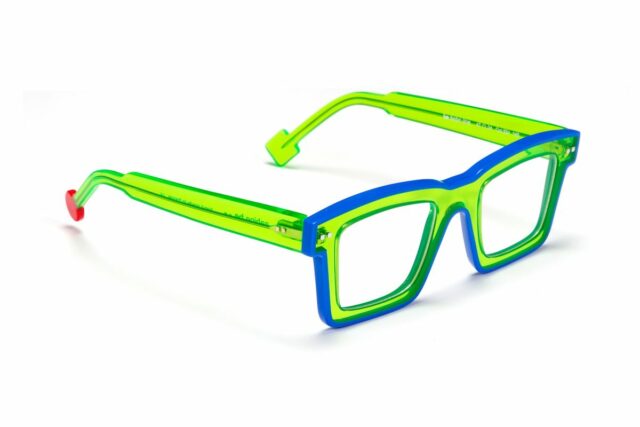 324