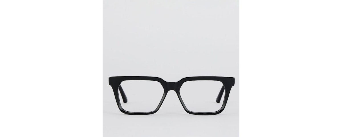 C04 Black
