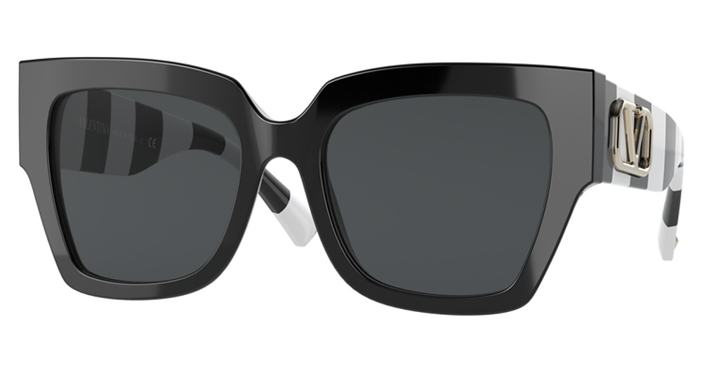 BLACK / SMOKE