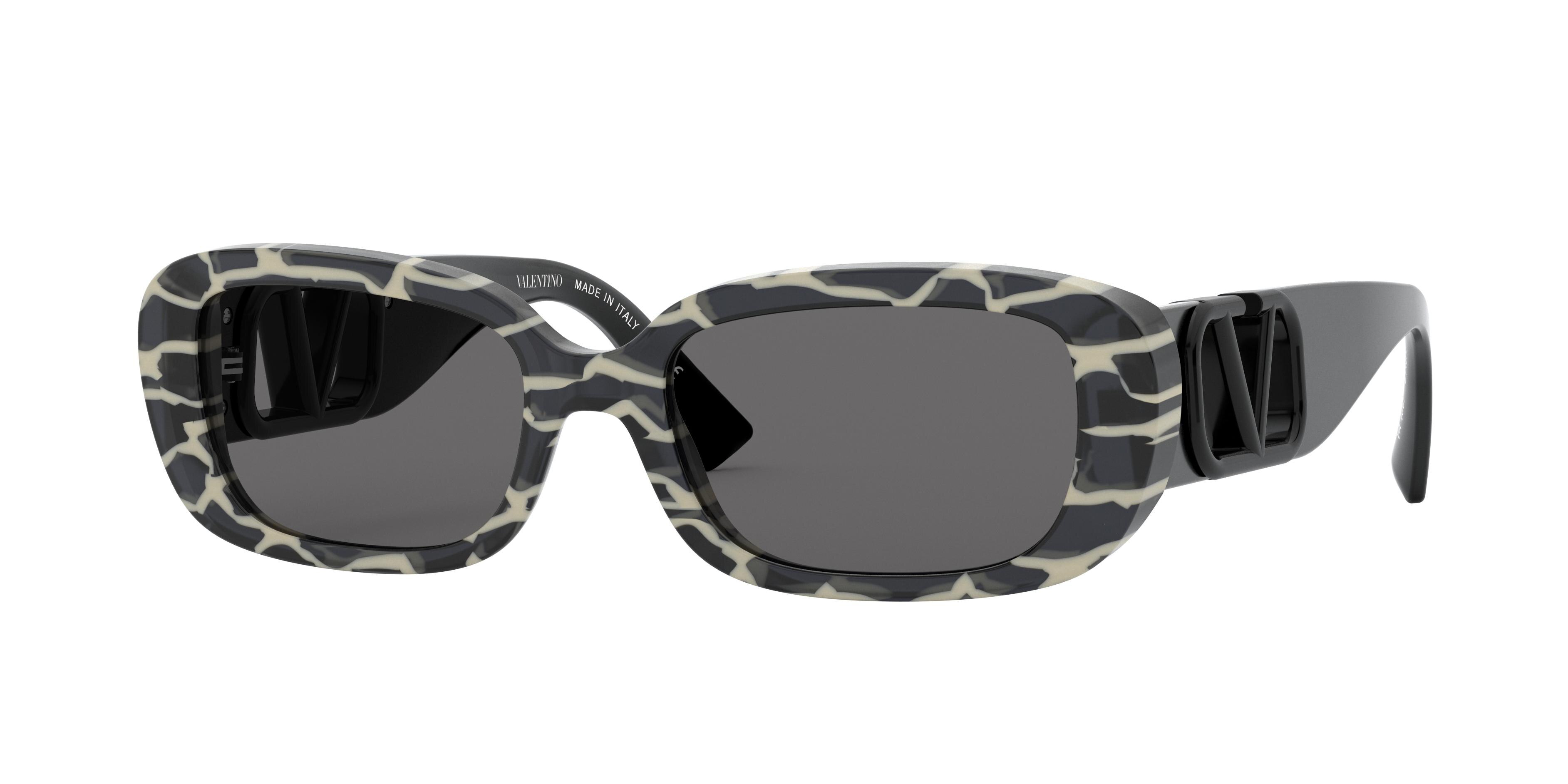 GIRAFFE BLACK WHITE